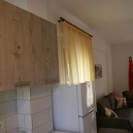 Dino's Maisonettes נמל קופוניסיה