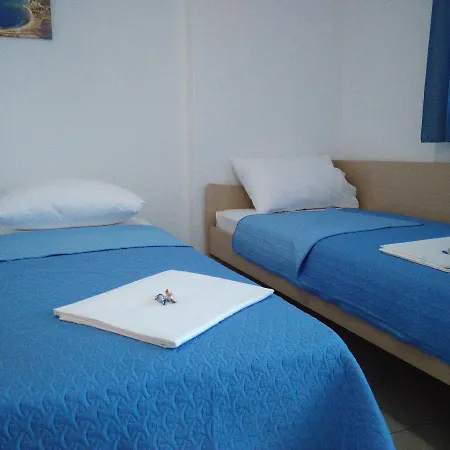 בית נופש Dino's Maisonettes